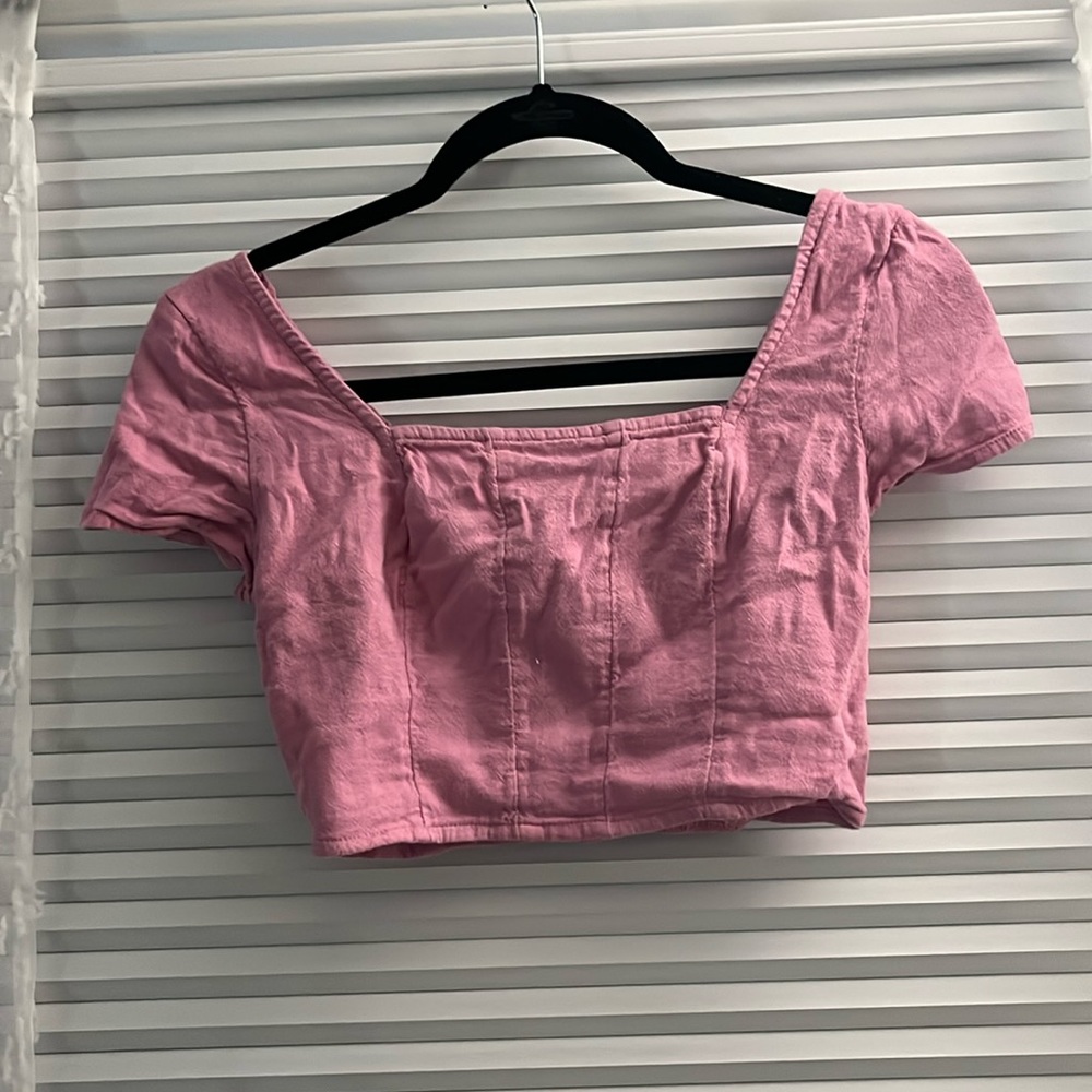 hollister XS pink cropped top